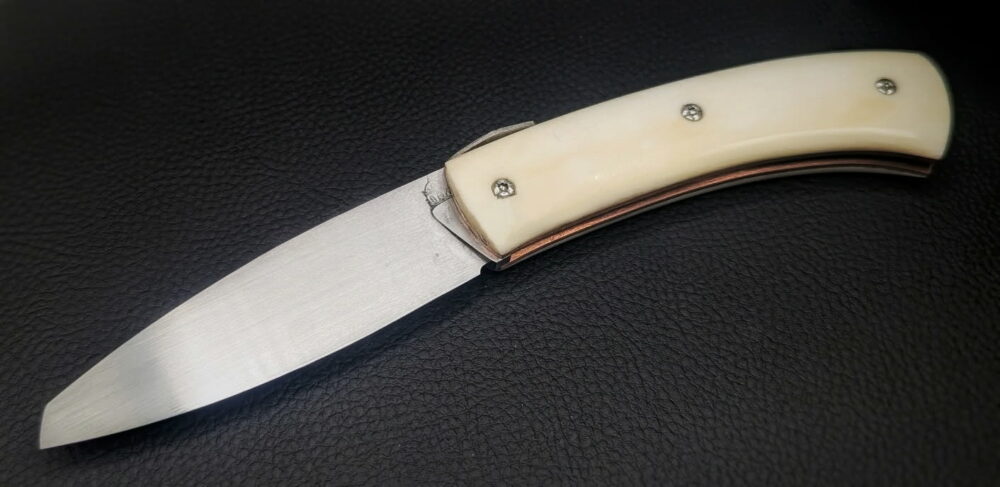 Os de chameau blanc, platines cuivre Coutellerie du Pape