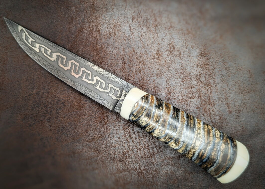 Molaire de mammouth Couteau ouvert Coté gauche Fixe Damas Mammouth