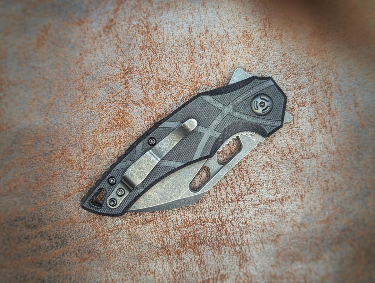 Couteau pliant Atrax de FoxEdge. Manche en G10 Noir. Position fermée Côté droit